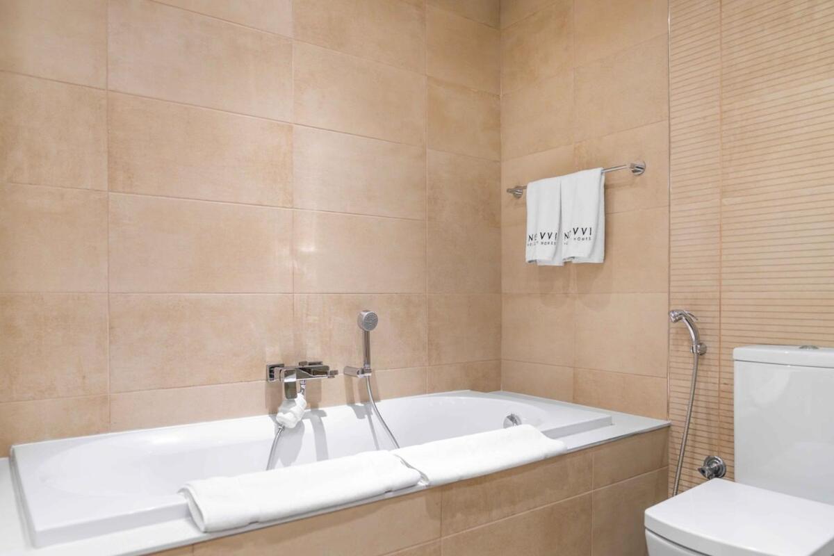 Cozy Chic 2br - Pool, Gym Access - Belgravia 1 Jvc Apartment Dubai