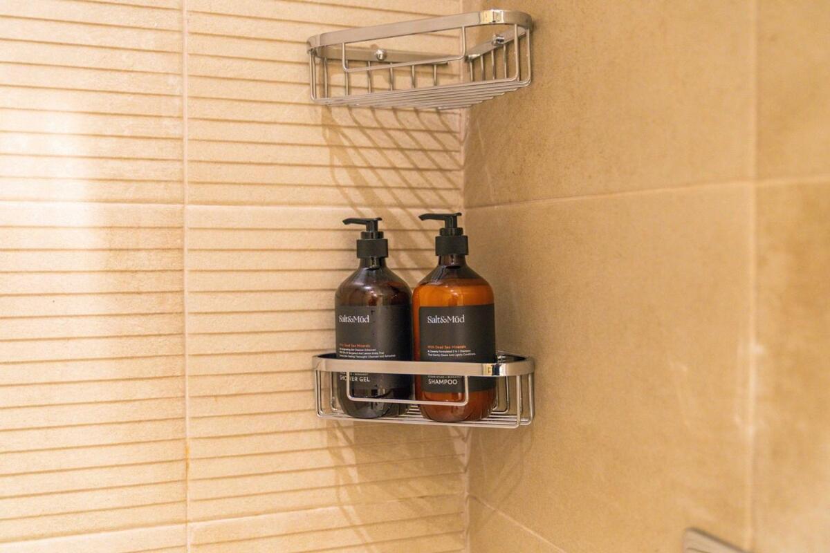 Cozy Chic 2br - Pool, Gym Access - Belgravia 1 Jvc Apartment