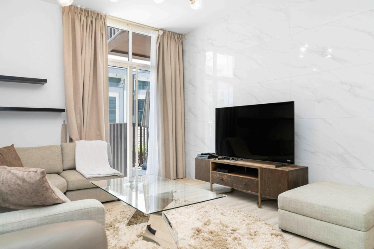Cozy Chic 2br - Pool, Gym Access - Belgravia 1 Jvc Apartment Dubai